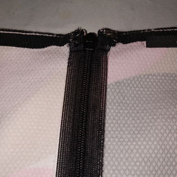 Elie Tahari Multi Colored Print Skirt XS/ Small - Picture 5 of 8